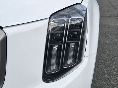 Used 2023 Kia Telluride SX Prestige X-Pro AWD/4WD image 12
