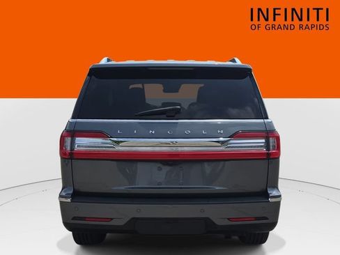 Used 2021 Lincoln Navigator Reserve w/ Luxury Package AWD/4WD image 6