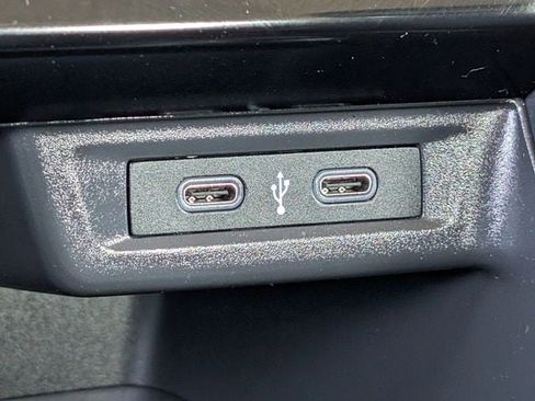 Used 2022 Volkswagen Jetta SE image 16