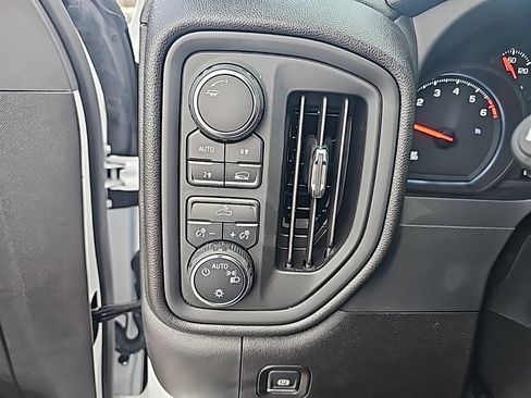 Certified 2025 Chevrolet Silverado 1500 Custom image 15