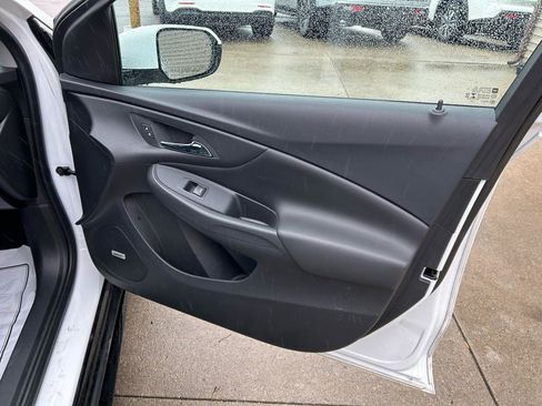 Used 2019 Chevrolet Volt Premier w/ Driver Confidence II Package image 16