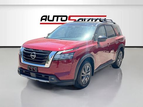 Used 2022 Nissan Pathfinder SL AWD/4WD image 3