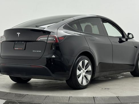 Used 2023 Tesla Model Y Long Range AWD/4WD image 8
