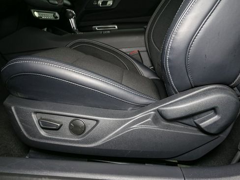 Used 2025 Ford Mustang Coupe image 35