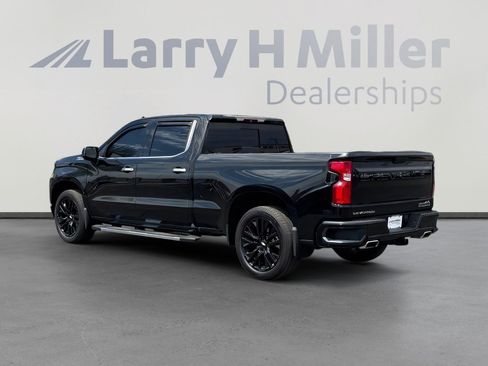 Used 2019 Chevrolet Silverado 1500 High Country w/ Technology Package AWD/4WD image 4