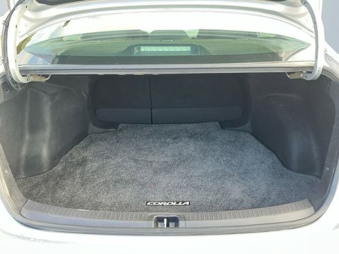 Used 2021 Toyota Corolla SE image 17