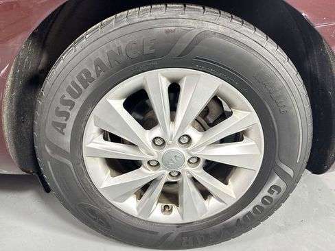 Used 2016 Kia Sedona LX w/ LX Convenience Package image 5