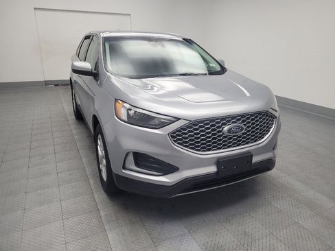 Used 2024 Ford Edge SEL image 14