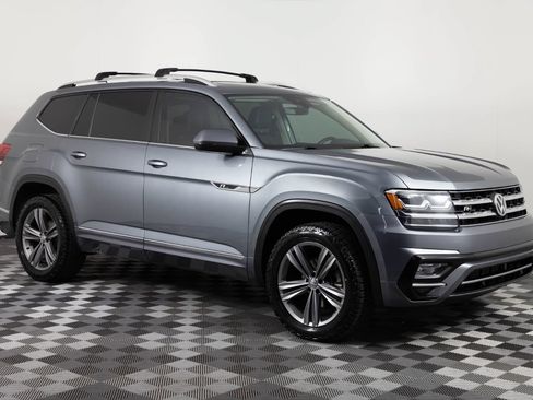 Used 2019 Volkswagen Atlas SEL R-Line AWD/4WD image 10