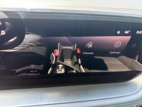 Used 2025 Buick Encore GX Avenir w/ Avenir Convenience Package AWD/4WD image 19