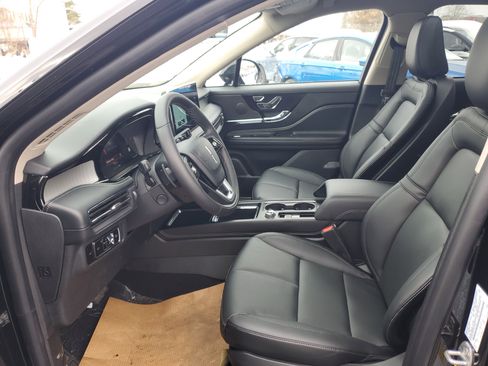 New 2026 Lincoln Corsair Premiere image 12