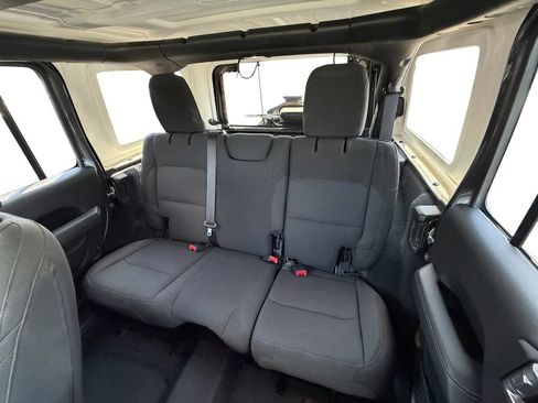 Used 2020 Jeep Wrangler Unlimited Sahara AWD/4WD image 24