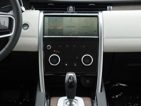 Used 2023 Land Rover Discovery Sport SE AWD/4WD image 20