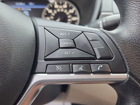 Used 2025 Nissan Altima 2.5 SV image 24