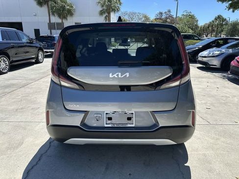 Used 2024 Kia Soul LX w/ Option Group 015 FWD image 40