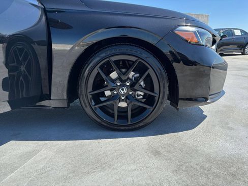 Used 2025 Honda Civic Sport image 29