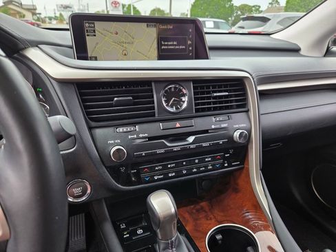 Used 2019 Lexus RX 350L FWD image 23