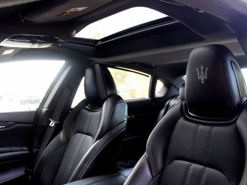 Used 2020 Maserati Quattroporte S GranSport Q4 AWD/4WD image 40
