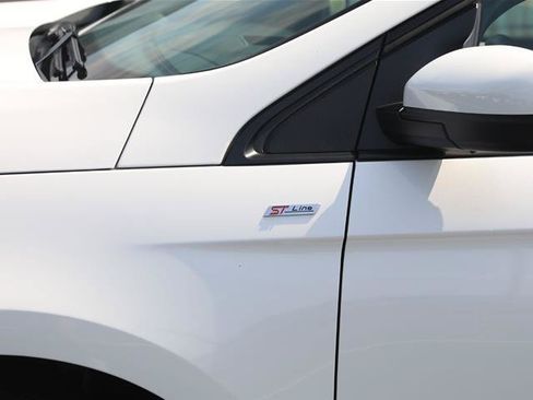 Certified 2024 Ford Edge ST-Line AWD/4WD image 4