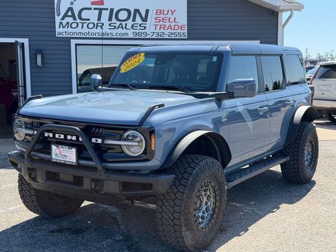 Used 2024 Ford Bronco Outer Banks AWD/4WD image 9
