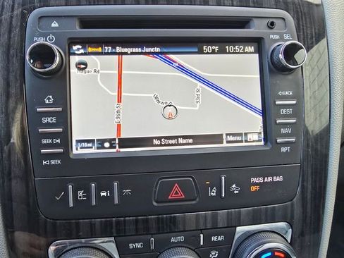 Used 2014 Chevrolet Traverse LTZ image 50