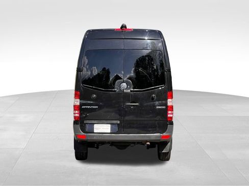 Used 2018 Mercedes-Benz Sprinter 2500 image 4