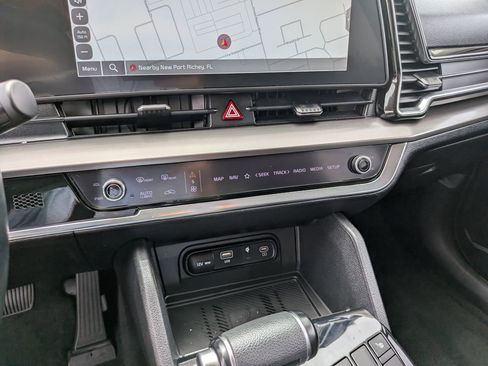 Certified 2023 Kia Sportage EX FWD image 24