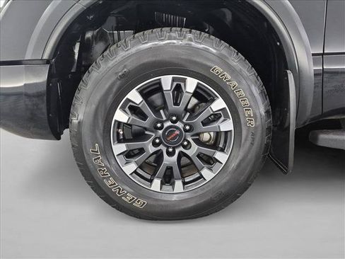 Used 2022 Nissan Titan PRO-4X w/ Pro-4x Convenience Package AWD/4WD image 26