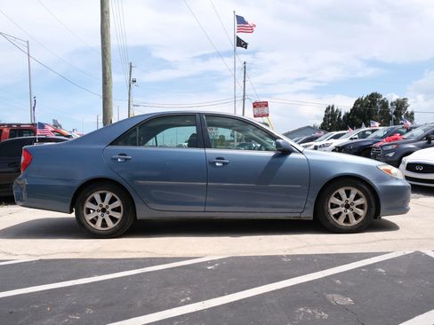 Used 2002 Toyota Camry LE FWD image 5