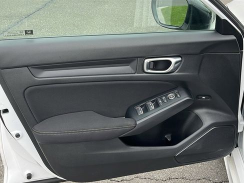 Used 2025 Honda Civic Sport image 9