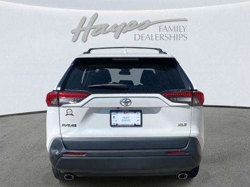 Used 2023 Toyota RAV4 XLE Premium image 4