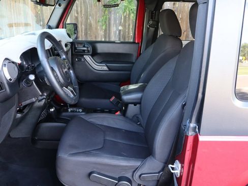 Used 2013 Jeep Wrangler Sport AWD/4WD image 17