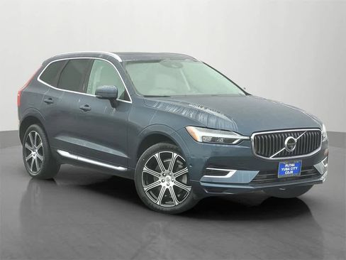 Used 2018 Volvo XC60 T8 Inscription w/ Advanced Package image 8