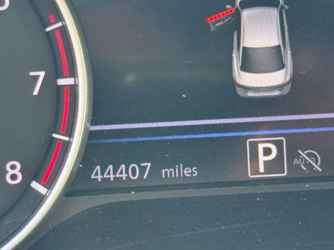 Used 2024 Nissan Sentra SV FWD image 15