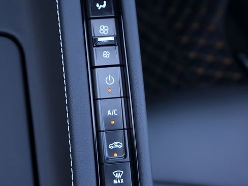 Used 2025 Chevrolet Corvette Stingray Preferred Conv w/ Z51 Performance Package image 23