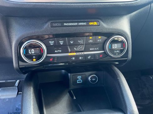 Used 2021 Ford Escape Titanium w/ Titanium Elite Package AWD/4WD image 18