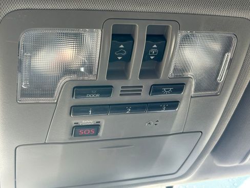 Used 2019 Toyota Highlander Limited Platinum image 22