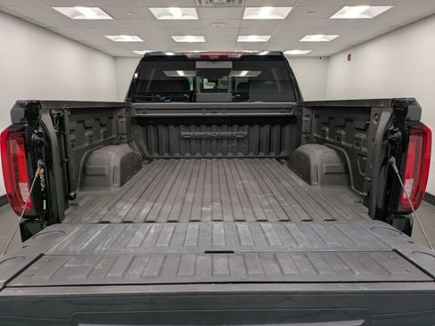 Used 2024 GMC Sierra 1500 Denali w/ Denali Reserve Package AWD/4WD image 25