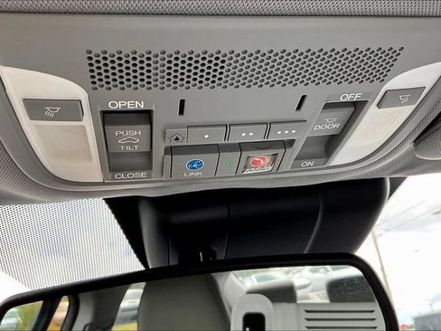 Used 2017 Acura ILX FWD image 15