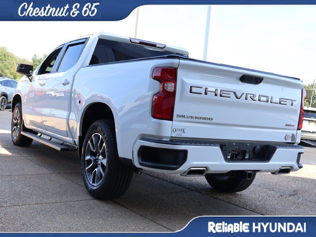 Used 2022 Chevrolet Silverado 1500 RST AWD/4WD image 4