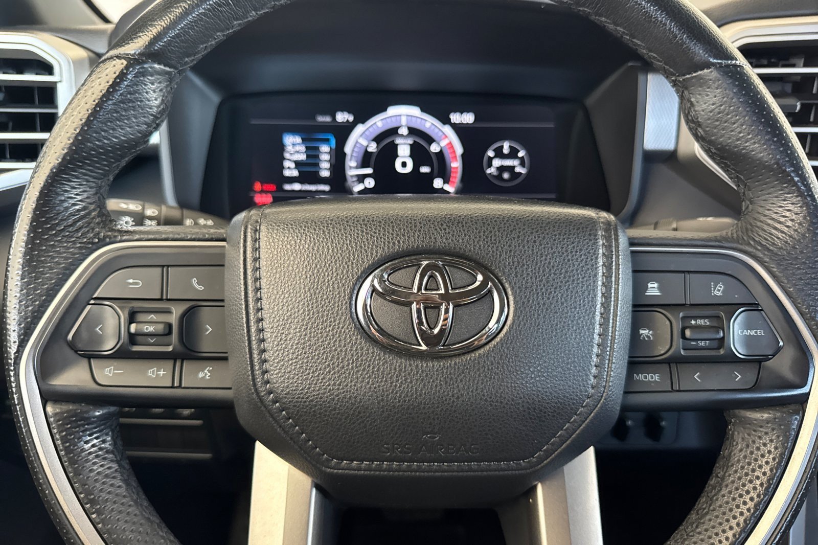 Used 2025 Toyota Tundra Limited AWD/4WD image 21