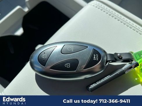 New 2025 Hyundai Santa Fe Calligraphy image 22