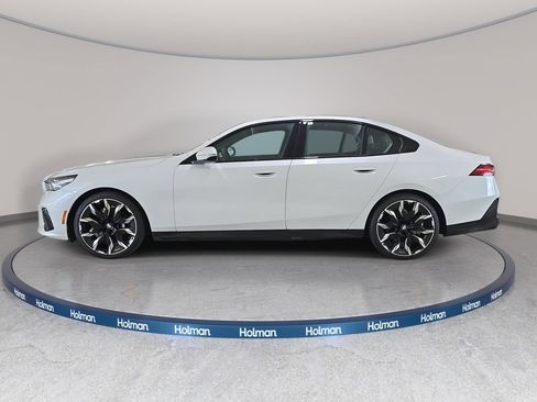 Used 2026 BMW 530i w/ Executive Package RWD image 11
