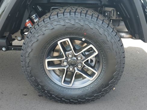 New 2026 Jeep Gladiator Mojave w/ Safety Group AWD/4WD image 5