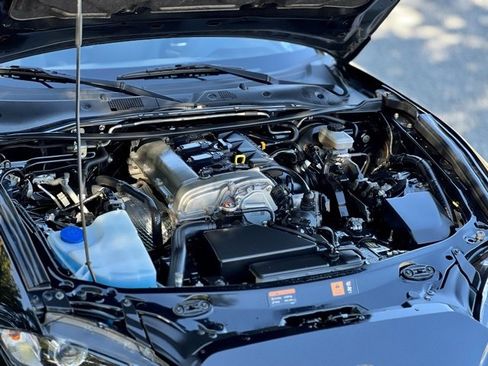 Used 2018 MAZDA MX-5 Miata Grand Touring image 47