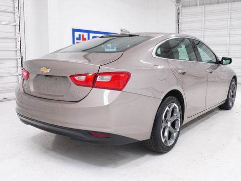 Used 2023 Chevrolet Malibu LT FWD image 25