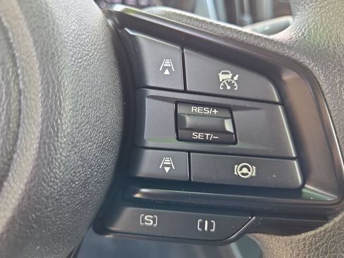 Used 2024 Subaru Crosstrek 2.0i Premium AWD/4WD image 27