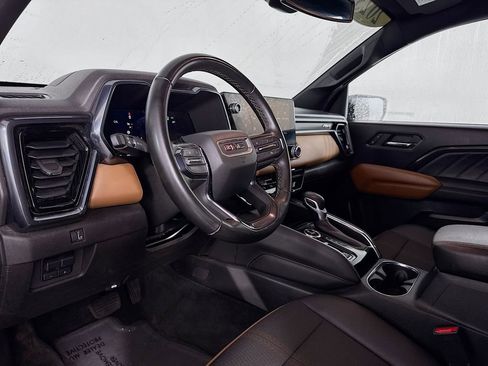 Used 2023 GMC Canyon AT4 image 12