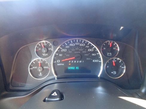 Used 2024 Chevrolet Express 2500 w/ Driver Convenience Package RWD image 17