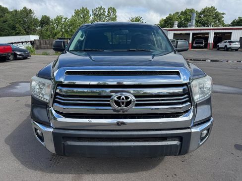 Used 2017 Toyota Tundra SR5 AWD/4WD image 8